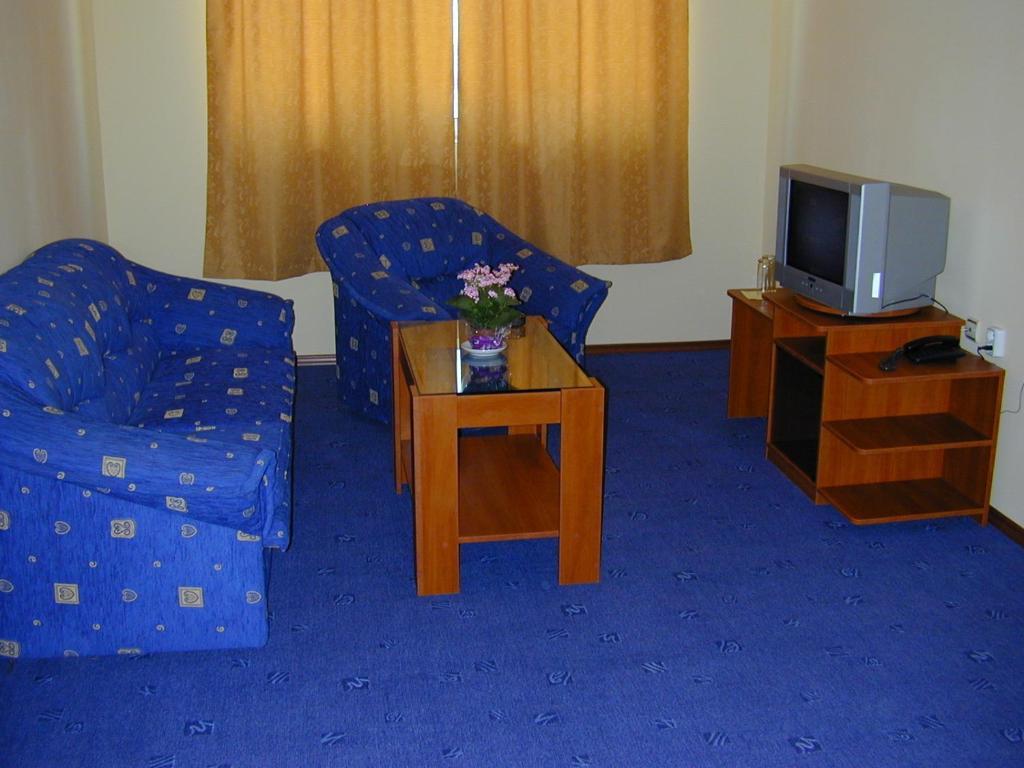 Family Hotel Familya Ruse Habitación foto